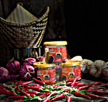 Load image into Gallery viewer, น้ำพริกตาแดง  พี่ญาคนรุม 100 กรัม
